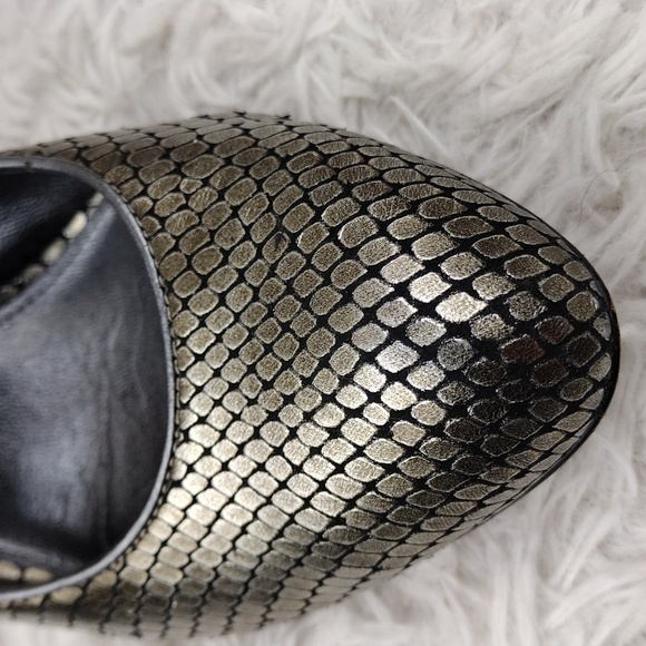 Via Spiga Gray Metallic Snake Embossed Leather Pointed-Toe Skinny Heel Shoe - Picture 13 of 16